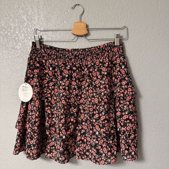 Lost + Wander Floral Tiered Skirt Size Small $88 retail - Picture 2 of 5